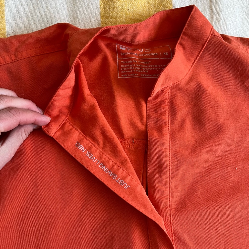 FIGS orange scrub top XS - Picture 2 of 4